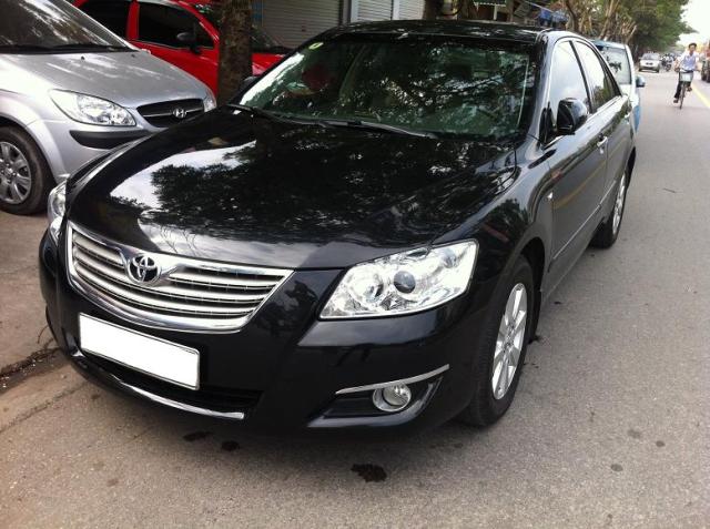 Cho thuê xe 4 chỗ Toyota Camry 2.4 G